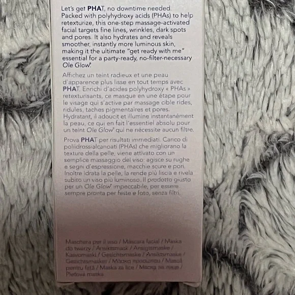 OLEHENRIKSEN PHAT Glow Facial Mask - Picture 10 of 12